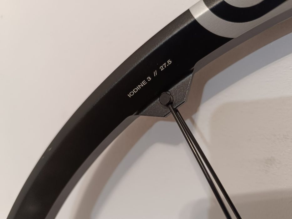 Капли /wheel set CRANKBROTHERS IODINE 3 DISC 6 -BOLT 27.5" BOOST