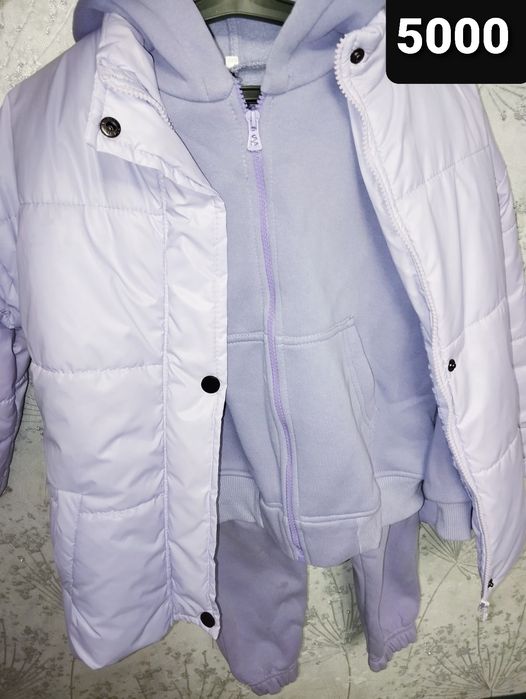 Продам куртку для девочки.