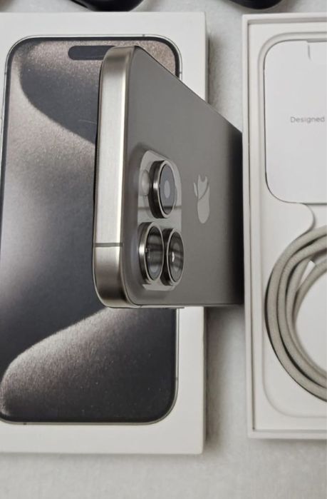 iPhone 15 PRO, 256 Gb, baterie 88%, Full Box, stare CA NOU