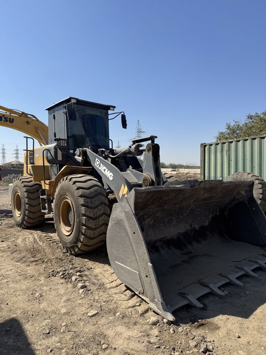 Экскаватор и Погрузчик Самосвал