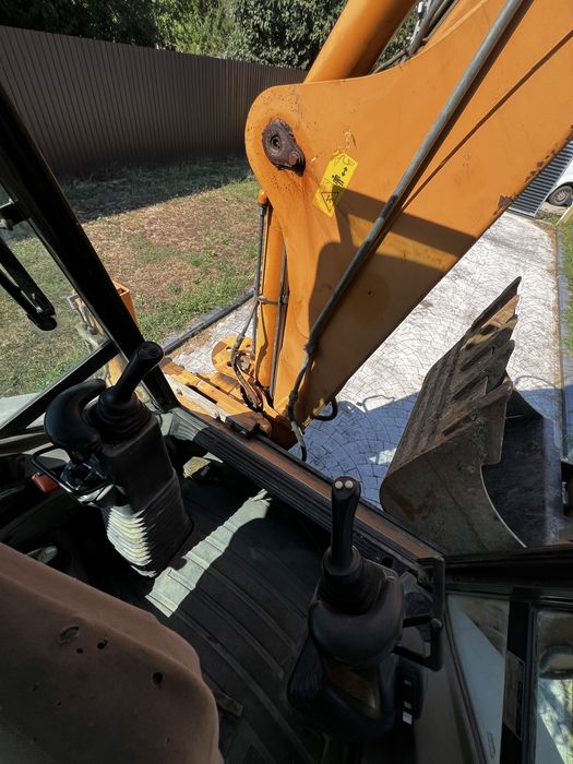 Buldoexcavator Case