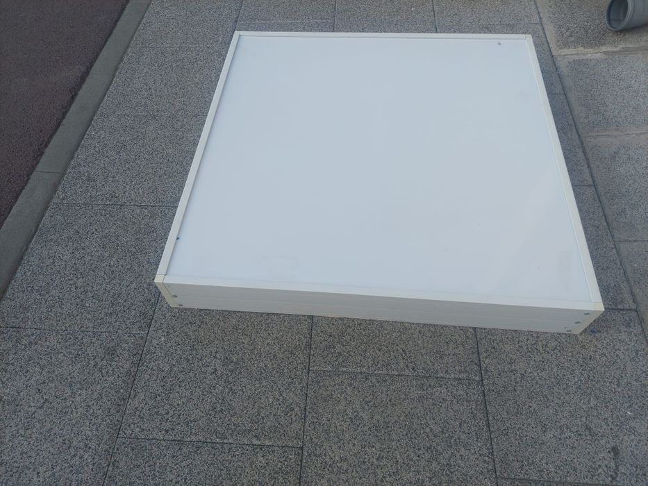 Caseta (reclama luminoasă )