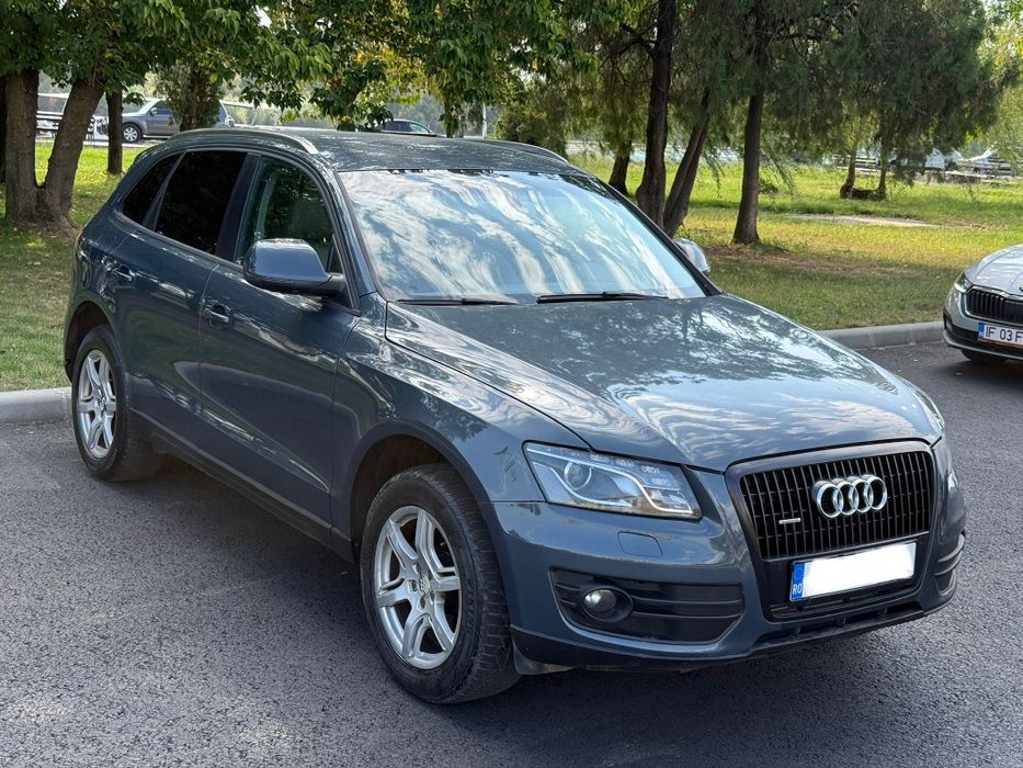 Vând Audi Q 5 an fabricație 2012 euro 5 cutie automată motor 2 litrii