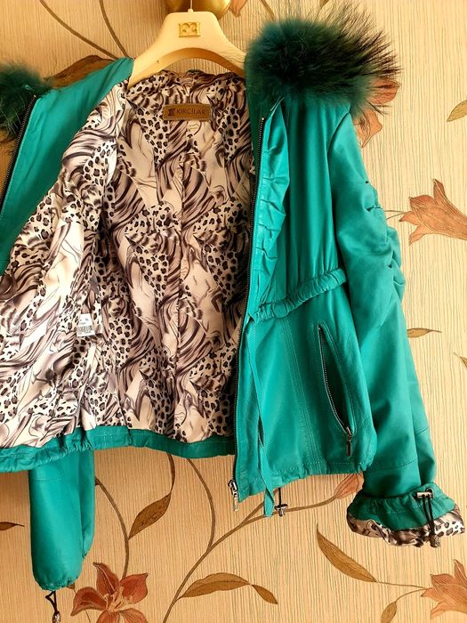 Женская кожаная куртка