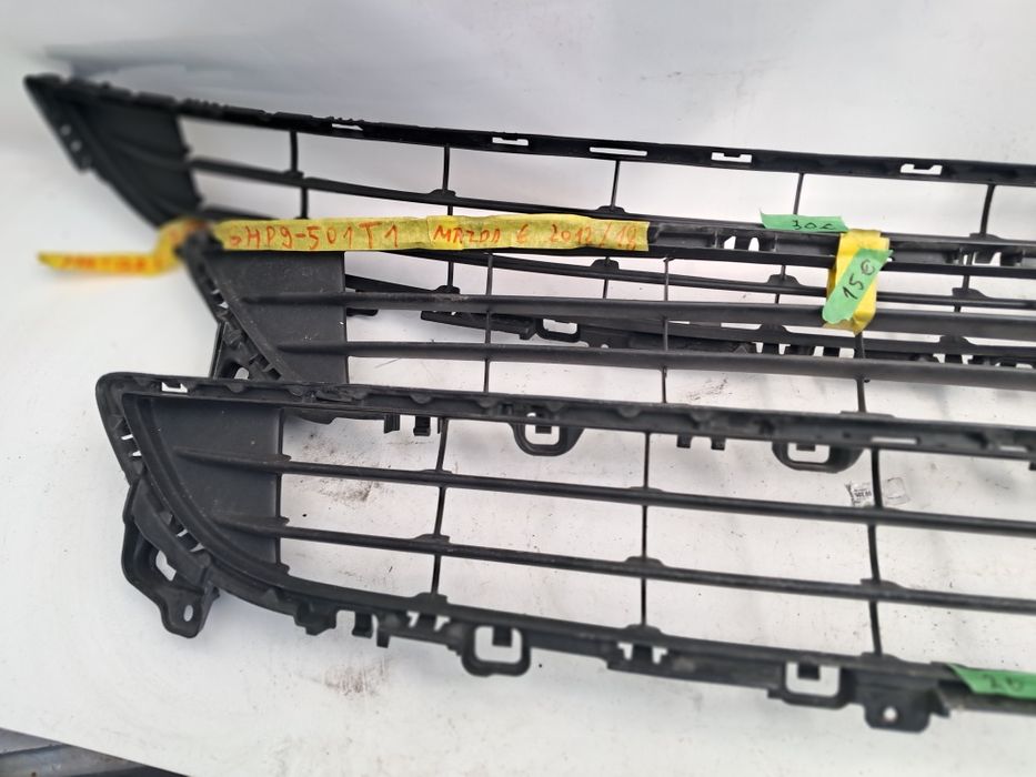 Грил решетка в броня Mazda 2012/2018г