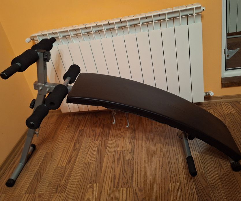 Banca fitness pentru abdomen
