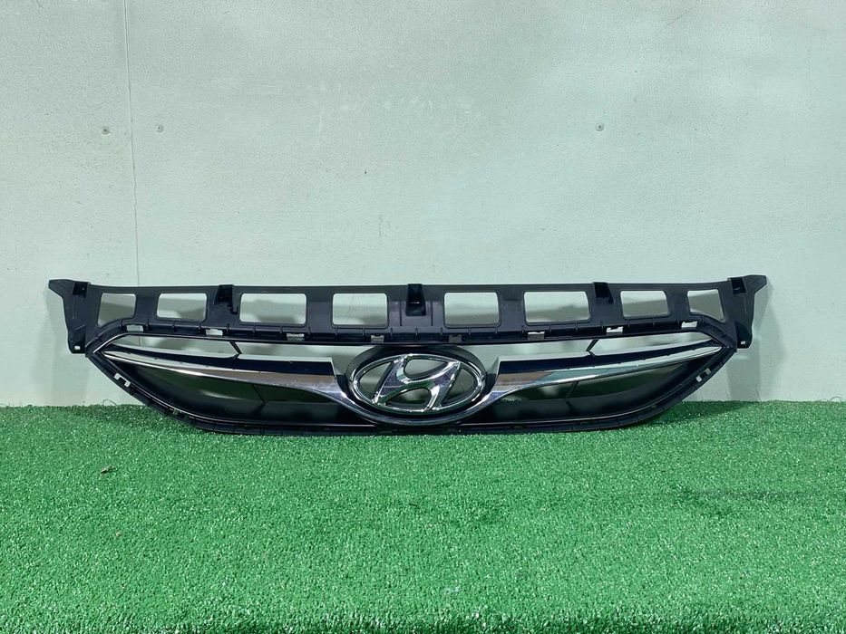 решетка радиаторна Hyundai i40 модел 2011-2016 г. #1032V