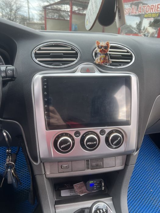 Ford focus        2008