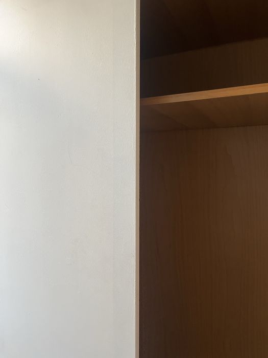 Шкаф для одежды и обуви белого цвета