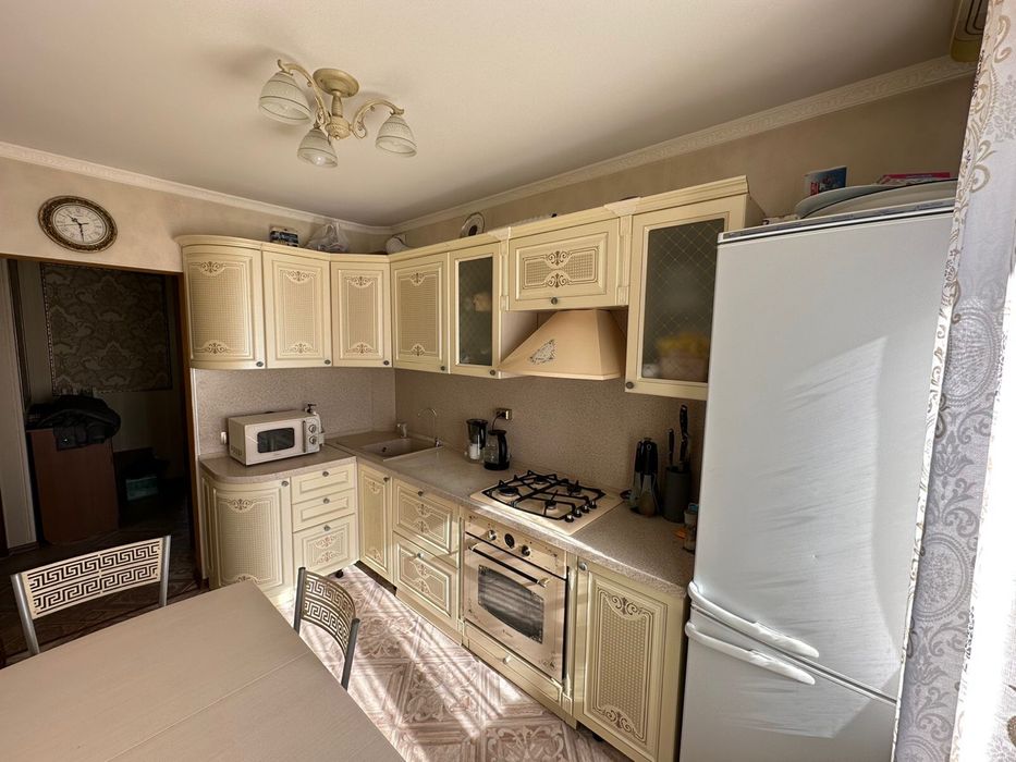 Продам 5 комнатную квартиру