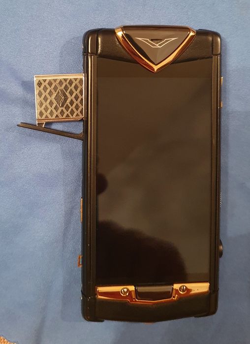 VERTU  Constellation