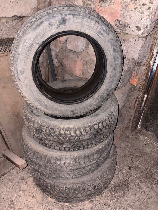 Продам бу зимние шипованые балоны