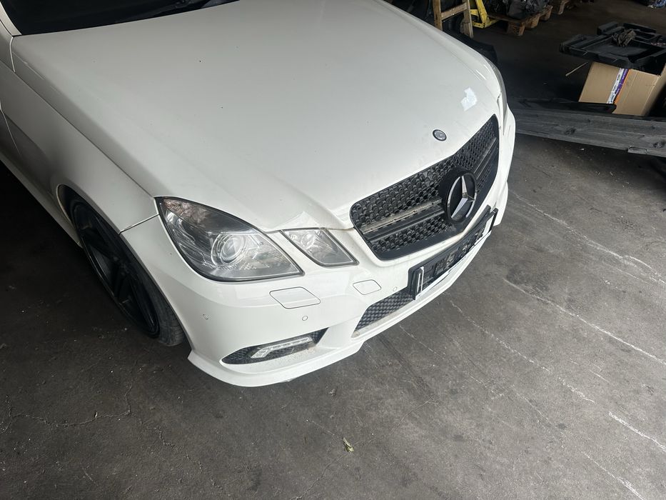 FATA E CLASS W212 AMG Bara capota aripi far Mercedes e220 e200 e250