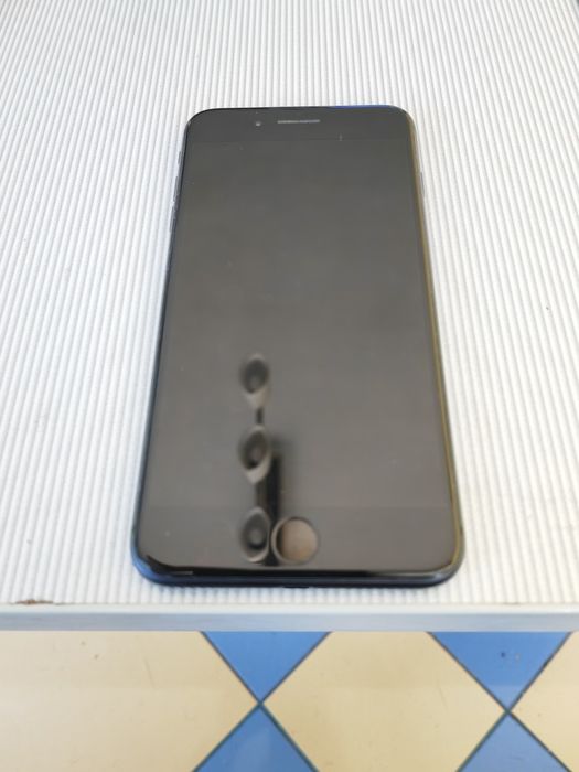 IPhone 8 Plus,64GB,87%Батерия,OS 16.7.15