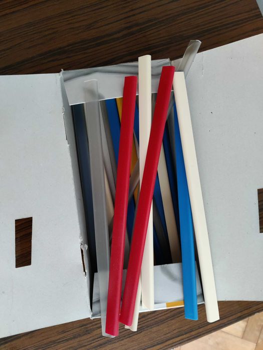 Приспособления (пластмасови) за захващане на листа А4