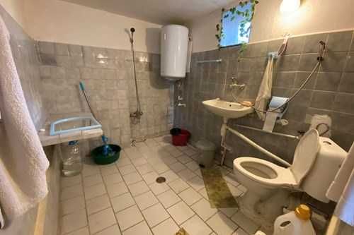 Парцел с къща кв. "Абритус"