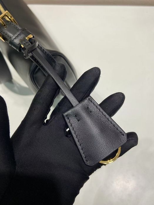 Сумка Prada новая