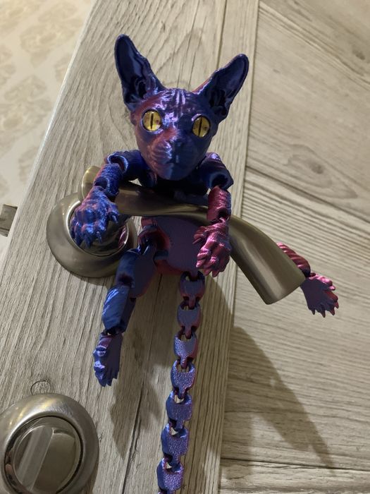 3D котик с переливающем цвете