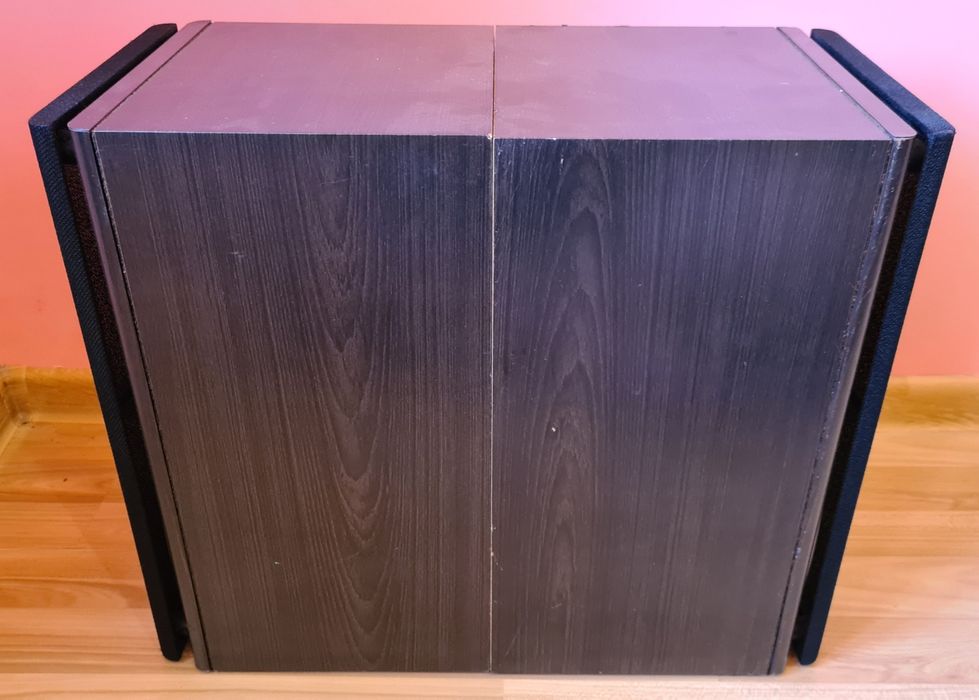 Vând sau schimb Boxe Universum VTCF-4617, 60W RMS, În Stare Impecabilă