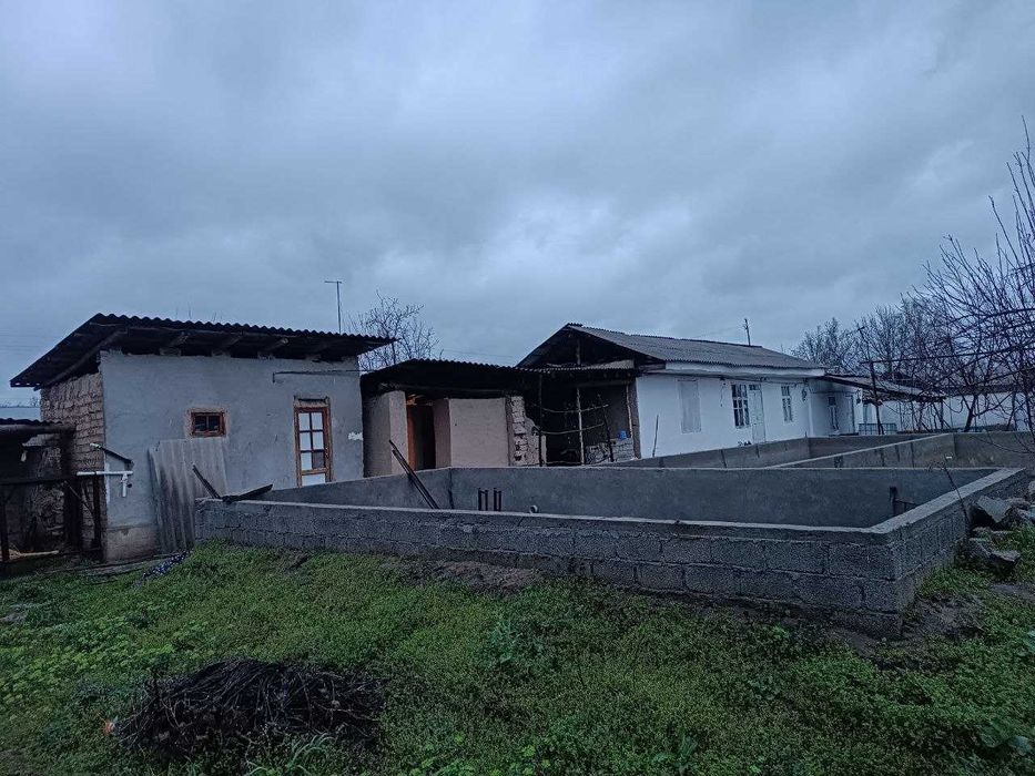 Ховли уй сотилади