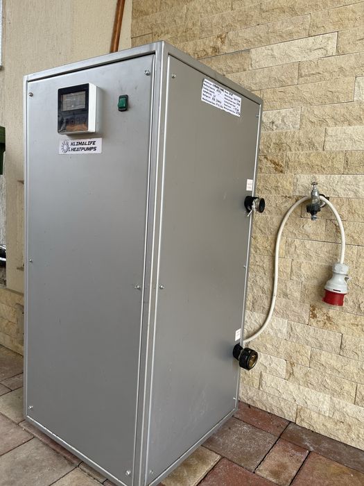 Pompā de cāldurā , apā/apā din sol