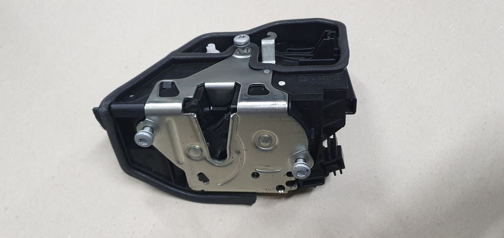 Broasca Usa Stanga Fata Spate dreapta BMW F10 F01 F30 F20 F07 F11 ETC.