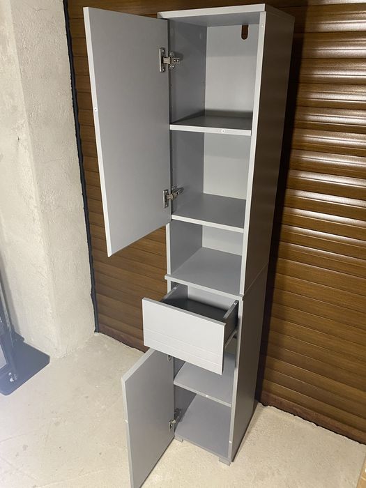 Шкаф колона за баня