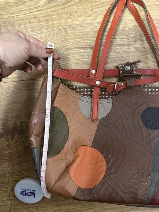 И още една уникална чанта ,произведена със стил и грижа за жената