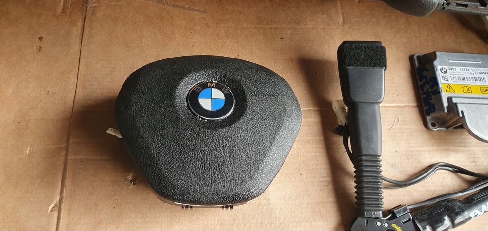 BMW F30 F31 F32 F33 F34 F36 БЕЗ HUD Арматурно табло с AirBag