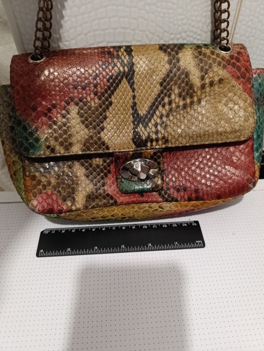 Сумка из кожи питона. Индонезия.