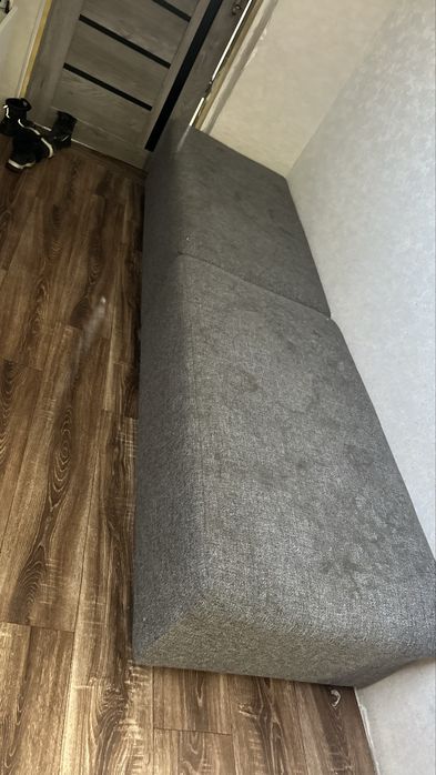 Продаются пуфики – 2 штуки (одинаковые)