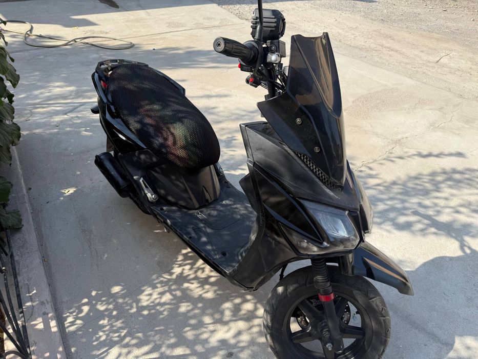 Skuter drongo samuray