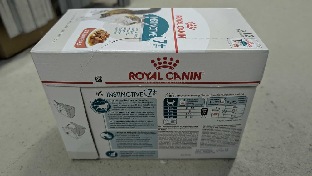 Hrană umedă completă pentru pisici adulte castrate: Instinctive 7+