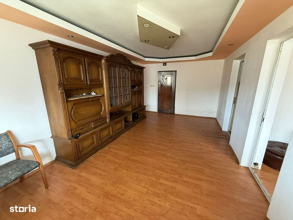 Apartament cu 2 camere de vânzare în Curtea de Argeș.