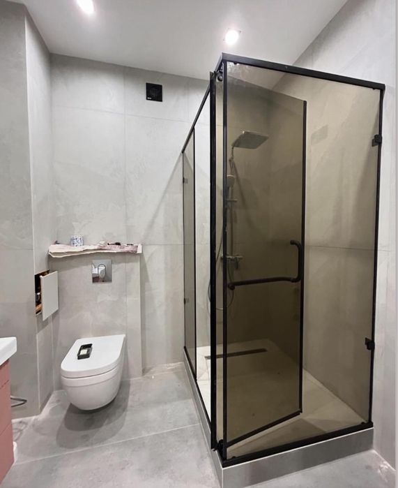 Душевые кабины , ванные шторки , перегородки