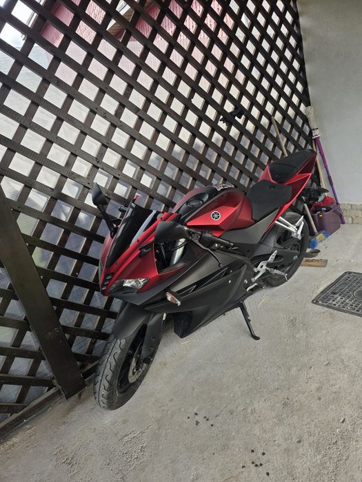 Yamaha yzf125 an 2016 17500 km adus recent din Germania