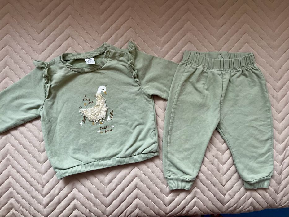 Дрехи за момиче 62-68 3-6 месеца и обувки