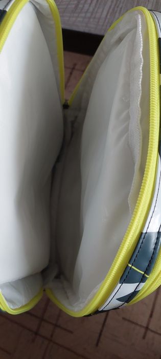 Продам теннисную сумку Babolat