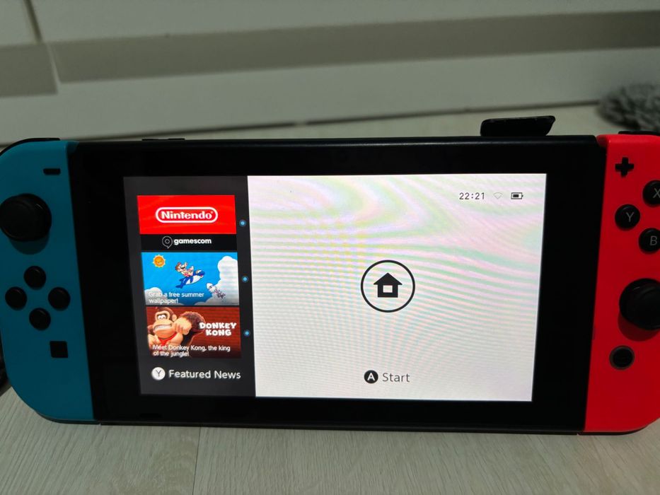 Nintendo Switch + 2 игри , + ПОДАРЪК, като НОВО!!!