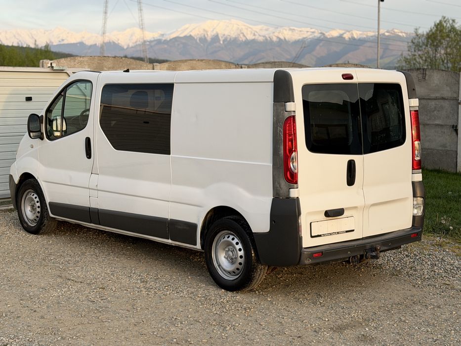 RENAULT Trafic 2011 — imagine 3