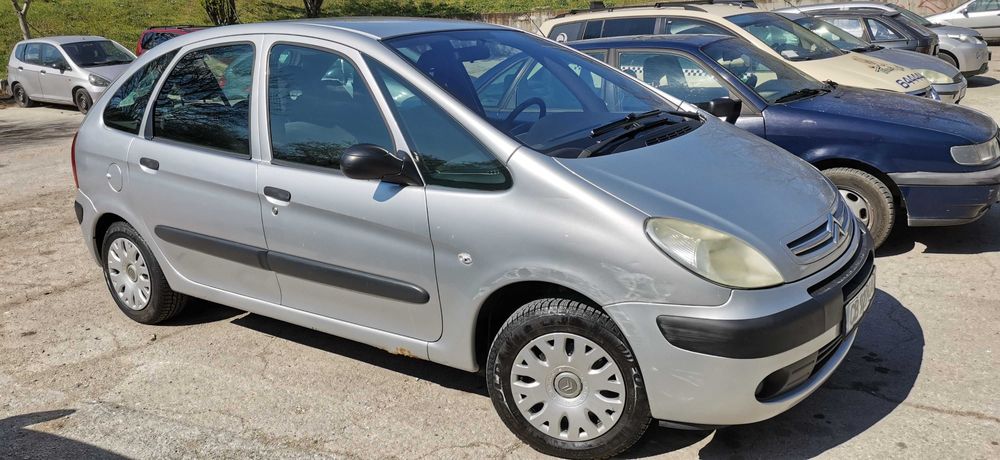 Автомобил Citroen Xsara Picassso