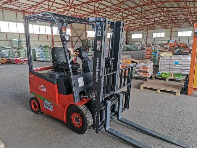 СРОЧНО продается Вилочный электрический погрузчик (кара) LONKING LG15B