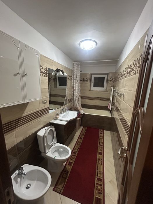 Apartament 3 camere pret 400€