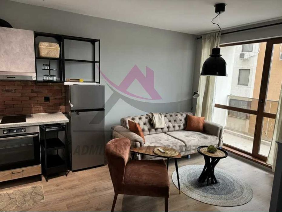 Дава се под наем Двустаен апартамент в Варна, Конфуто - 70 кв.м за 550 € - Снимка #2