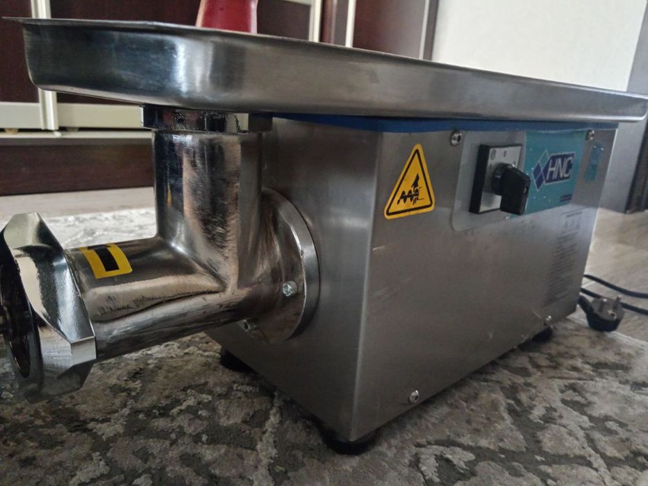 Электрическая мясорубка Турция 

+1
Это электрическая мясорубка HNC ту