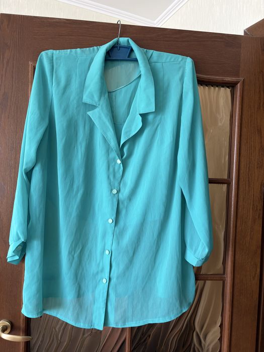 Продам вещи женские 66-70 размера