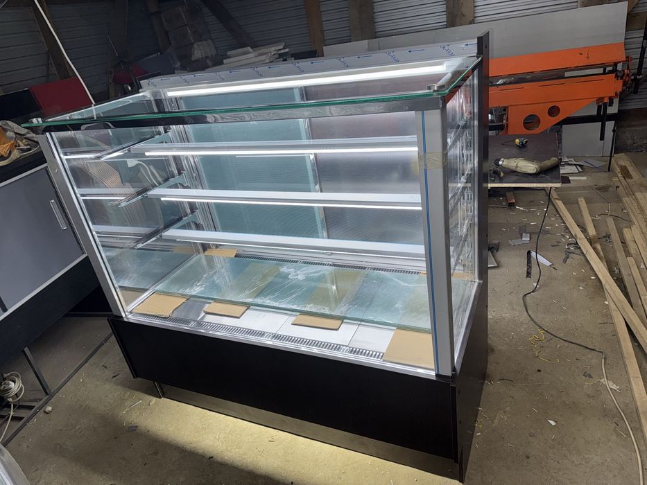 Холодильник витринный