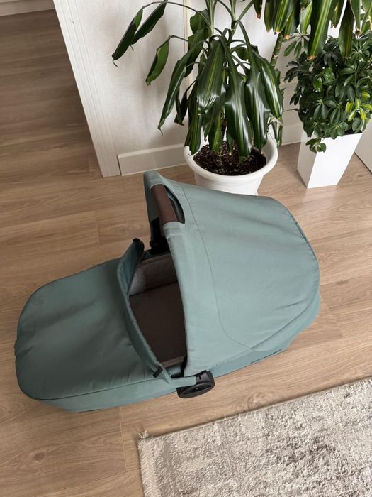 Продаётся коляска Easywalker Charley