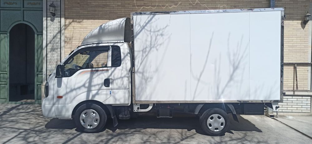 Киа Бонго. Kia Bongo. 1000 kg. Холати янгидек. Йили 2014.