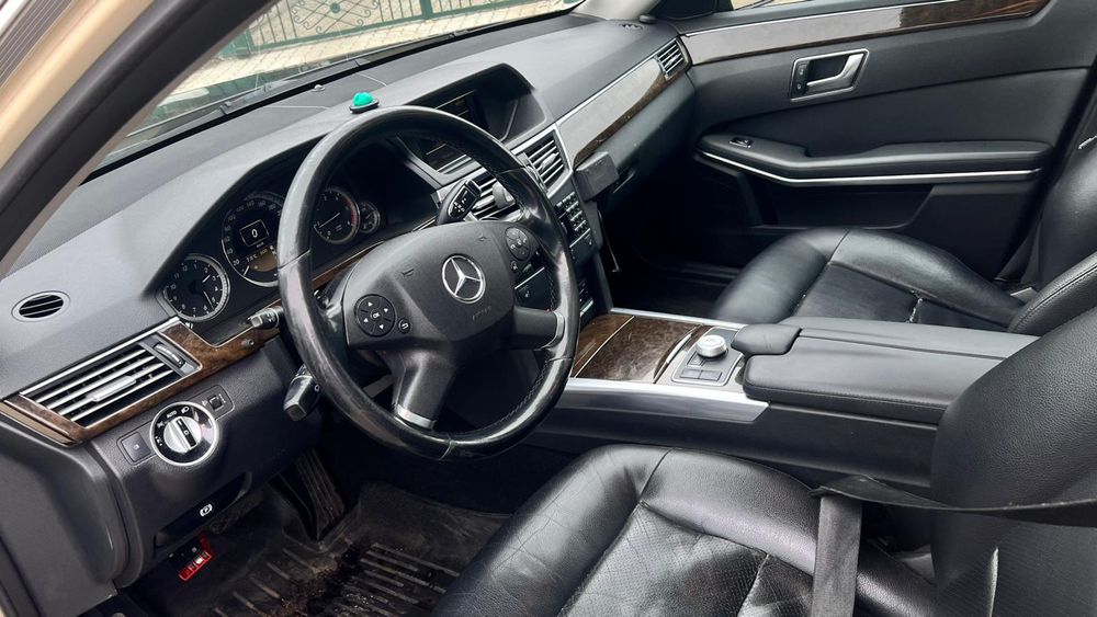 Mercedes-Benz E-class W212